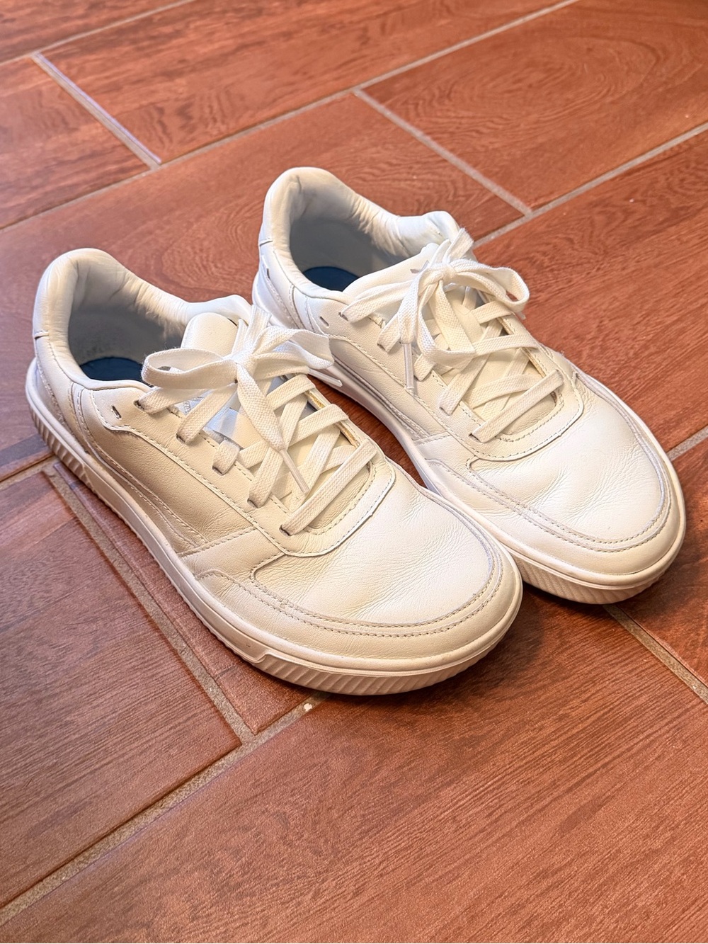 Flux White Low-Top Women’s Leather Sneakers - Size 9